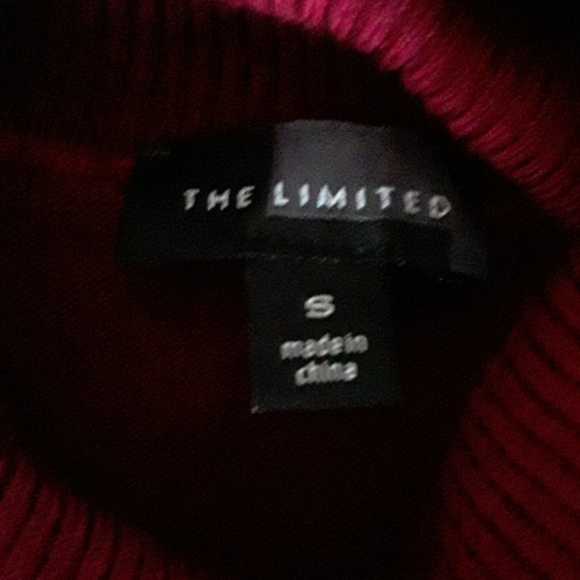 Beautiful limited turtle neck sweater size small - Picture 3 of 4
